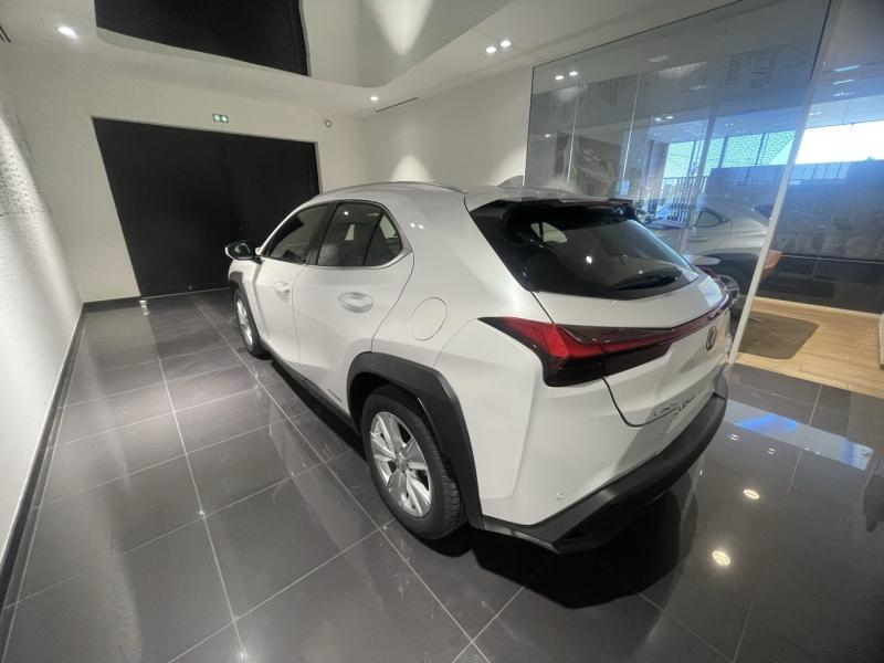 Photo 6 de l’annonce de LEXUS UX d’occasion à vendre à LATTES