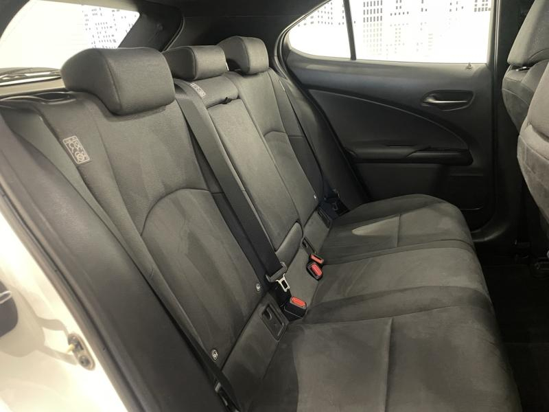 Photo 14 de l’annonce de LEXUS UX d’occasion à vendre à LATTES