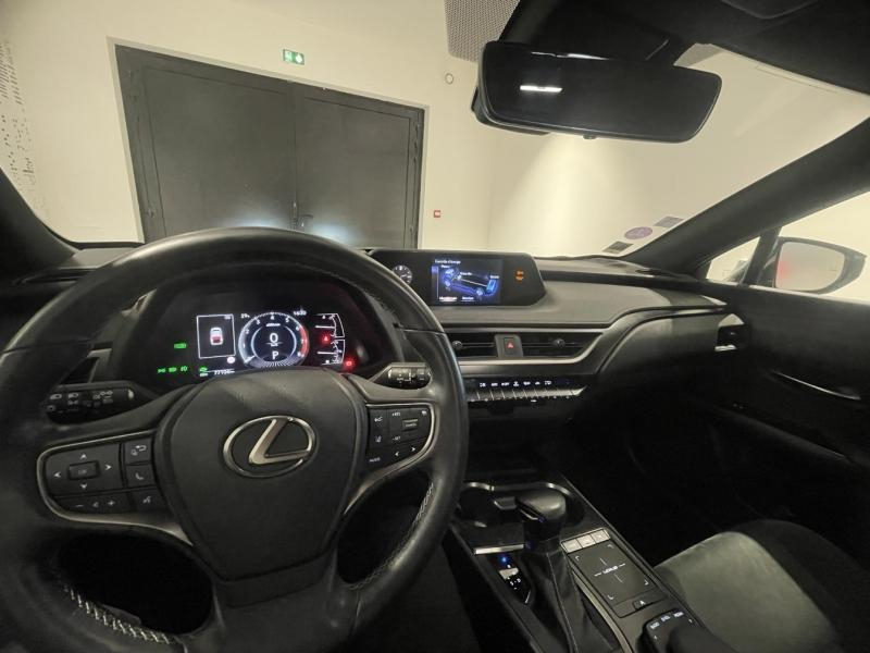 Photo 20 de l’annonce de LEXUS UX d’occasion à vendre à LATTES