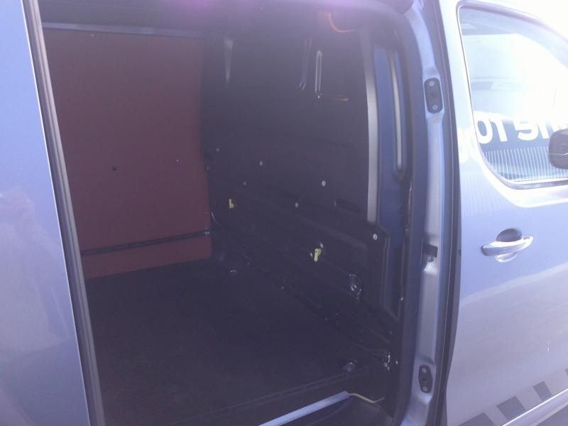 Photo 17 de l’annonce de PEUGEOT Expert Fg VUL d’occasion à vendre à PERPIGNAN