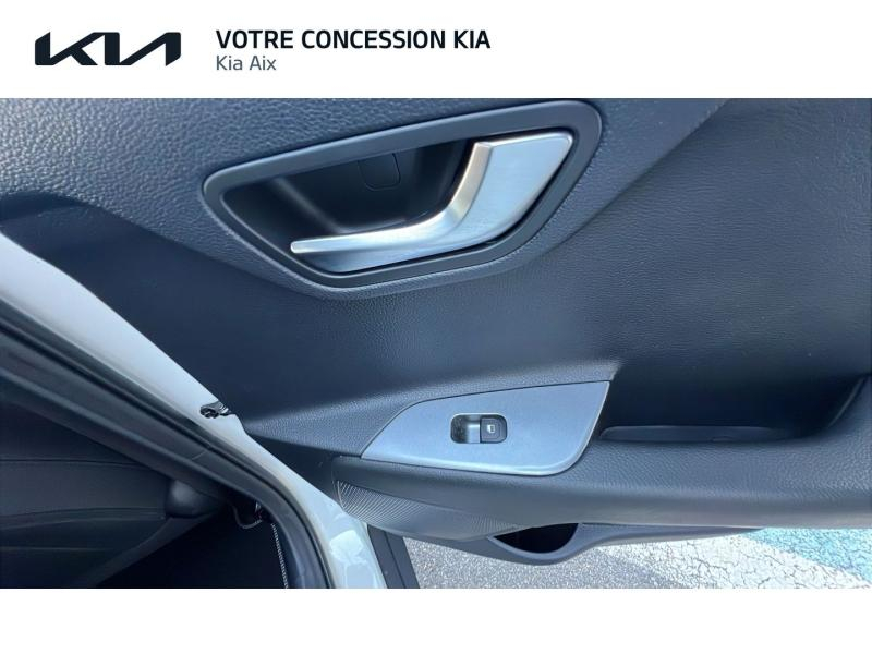Photo 17 de l’annonce de KIA Stonic d’occasion à vendre à AIX-EN-PROVENCE