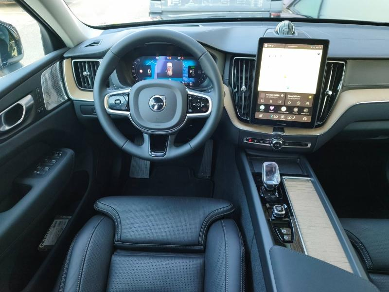Photo 16 de l’annonce de VOLVO XC60 d’occasion à vendre à AVIGNON
