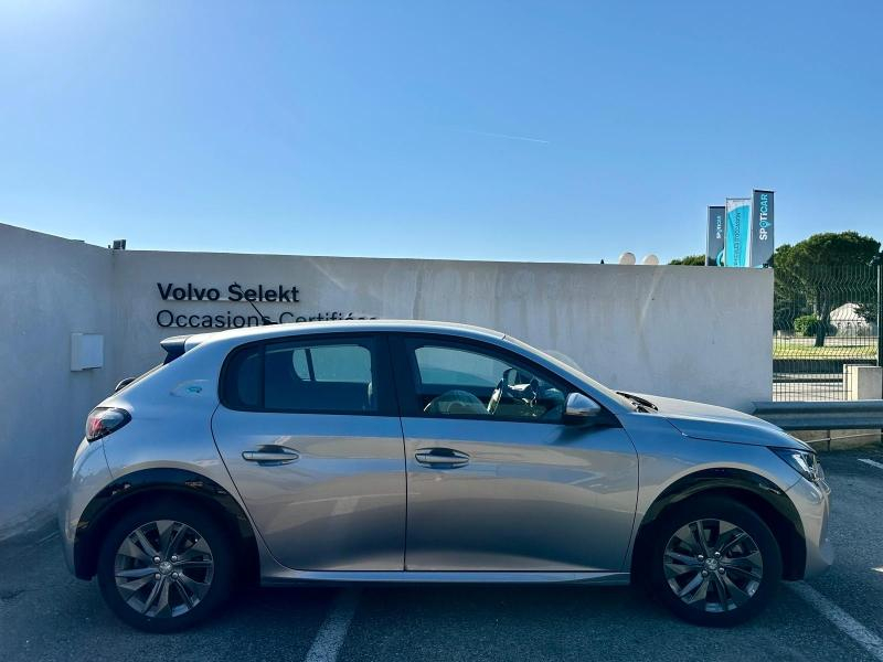 Photo 8 de l’annonce de PEUGEOT 208 d’occasion à vendre à AVIGNON