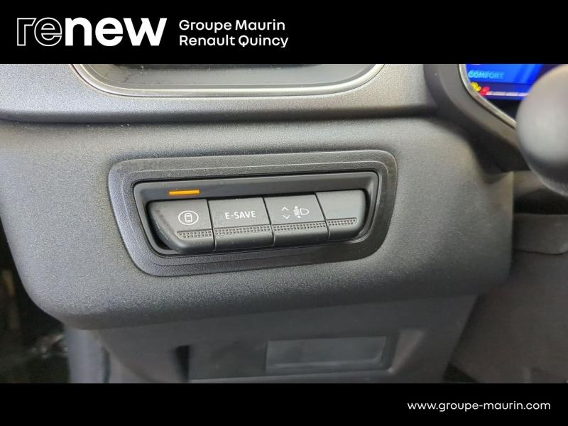 Photo 16 de l’annonce de RENAULT  d’occasion à vendre à QUINCY-SOUS-SÉNART
