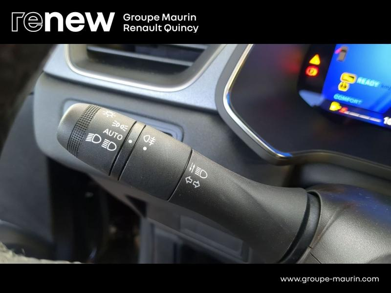 Photo 17 de l’annonce de RENAULT  d’occasion à vendre à QUINCY-SOUS-SÉNART