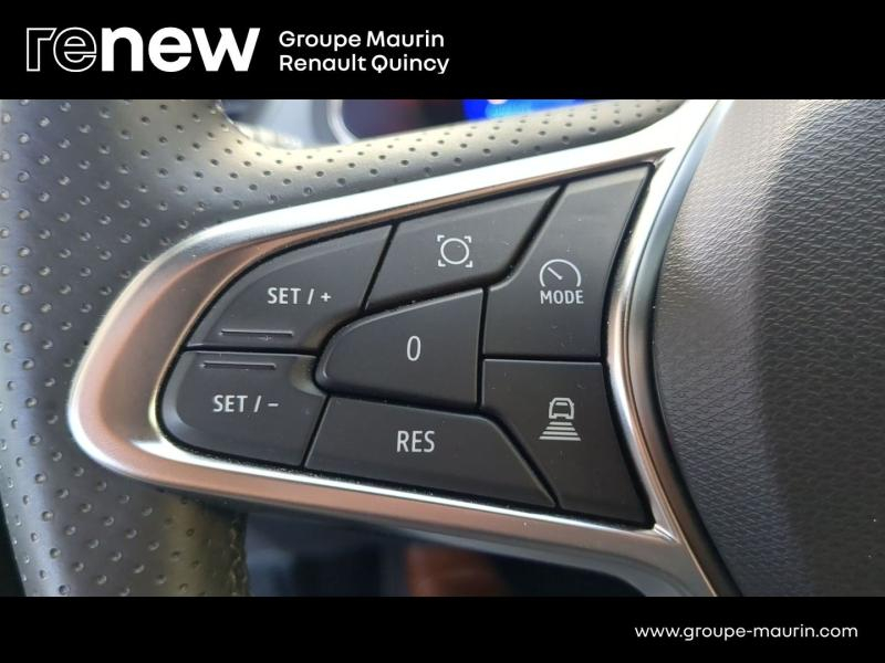 Photo 19 de l’annonce de RENAULT  d’occasion à vendre à QUINCY-SOUS-SÉNART