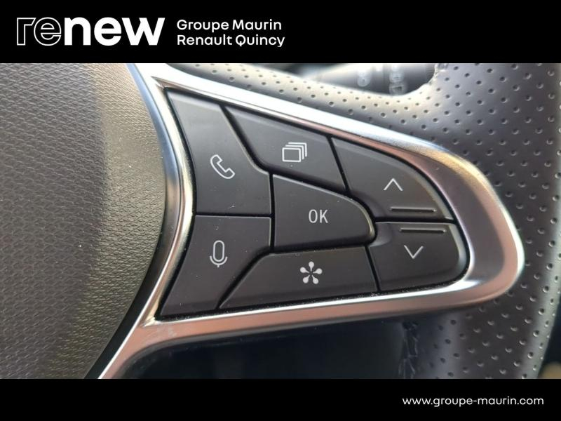 Photo 20 de l’annonce de RENAULT  d’occasion à vendre à QUINCY-SOUS-SÉNART
