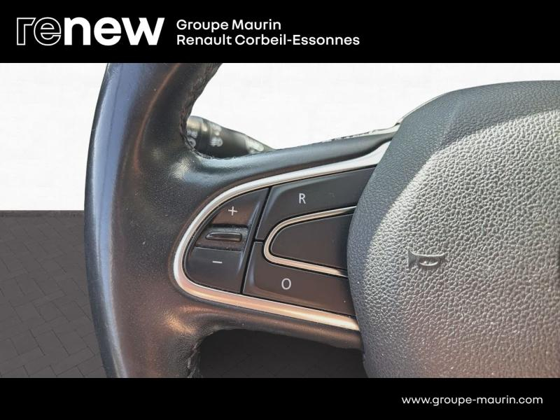 Photo 20 de l’annonce de RENAULT Grand Scenic d’occasion à vendre à CORBEIL-ESSONNES
