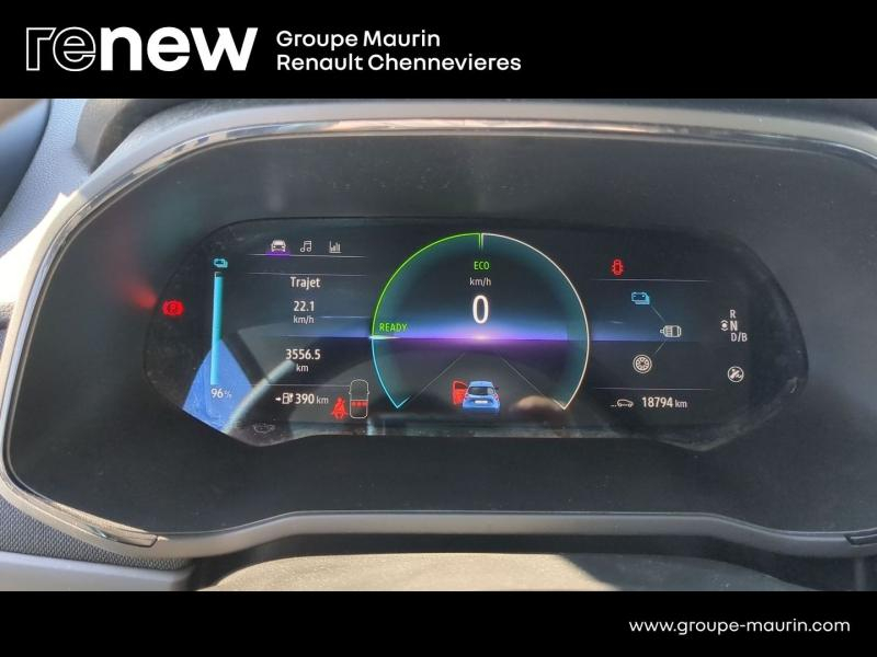 Photo 19 de l’annonce de RENAULT Zoe d’occasion à vendre à CHENNEVIÈRES-SUR-MARNE