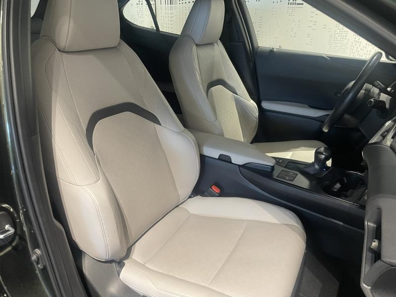 Photo 19 de l’annonce de LEXUS UX d’occasion à vendre à LATTES