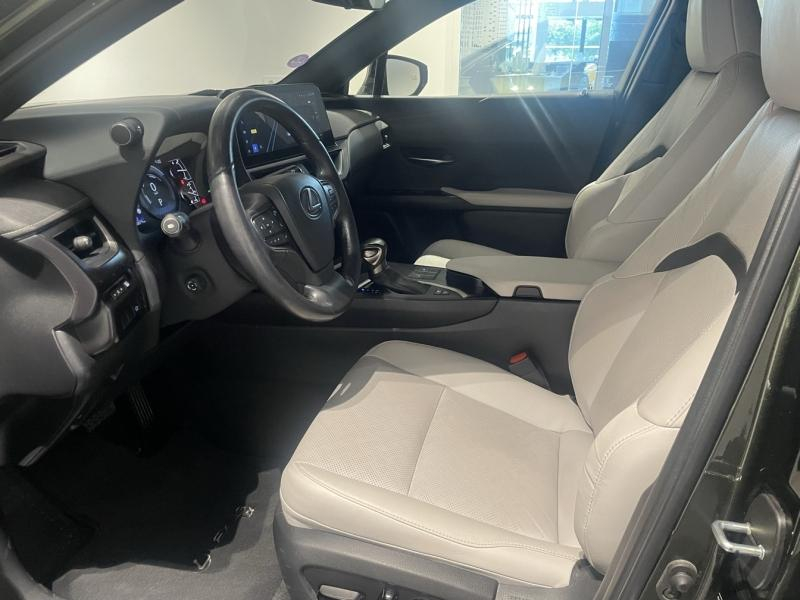Photo 20 de l’annonce de LEXUS UX d’occasion à vendre à LATTES