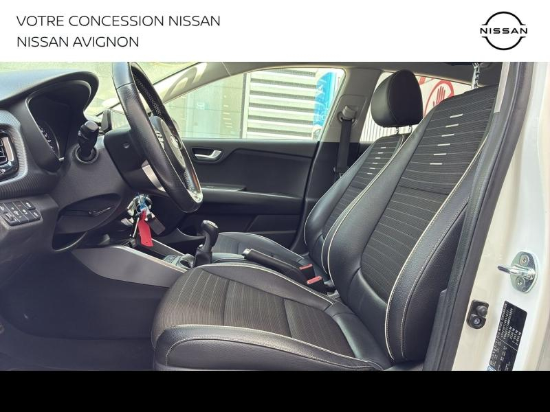 Photo 13 de l’annonce de KIA Rio d’occasion à vendre à AVIGNON