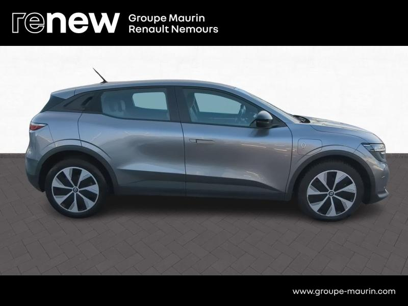 Photo 6 de l’annonce de RENAULT Megane d’occasion à vendre à SAINT PIERRE LES NEMOURS