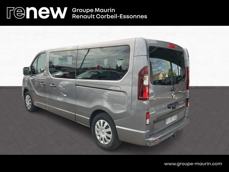 Photo 8 de l’annonce de RENAULT Trafic Combi d’occasion à vendre à CORBEIL-ESSONNES