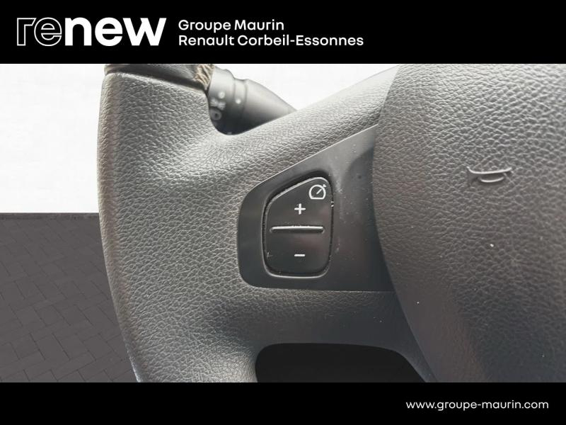 Photo 20 de l’annonce de RENAULT Trafic Combi d’occasion à vendre à CORBEIL-ESSONNES