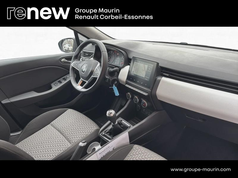 Photo 16 de l’annonce de RENAULT Clio d’occasion à vendre à CORBEIL-ESSONNES