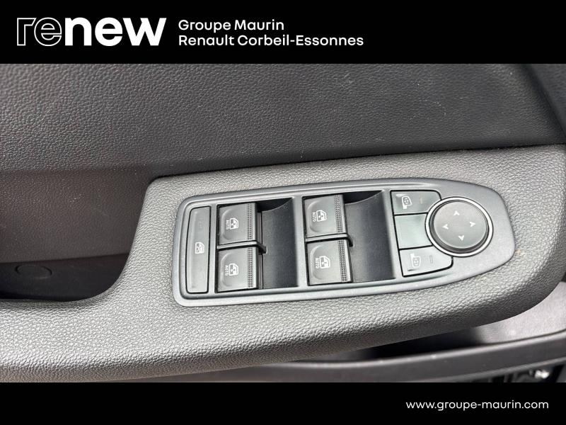 Photo 18 de l’annonce de RENAULT Clio d’occasion à vendre à CORBEIL-ESSONNES