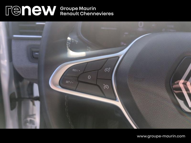 Photo 17 de l’annonce de RENAULT Clio d’occasion à vendre à CHENNEVIÈRES-SUR-MARNE
