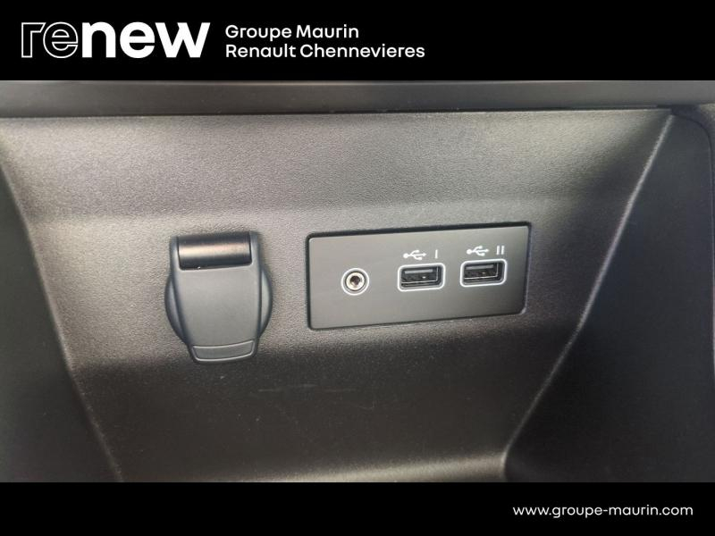 Photo 20 de l’annonce de RENAULT Clio d’occasion à vendre à CHENNEVIÈRES-SUR-MARNE
