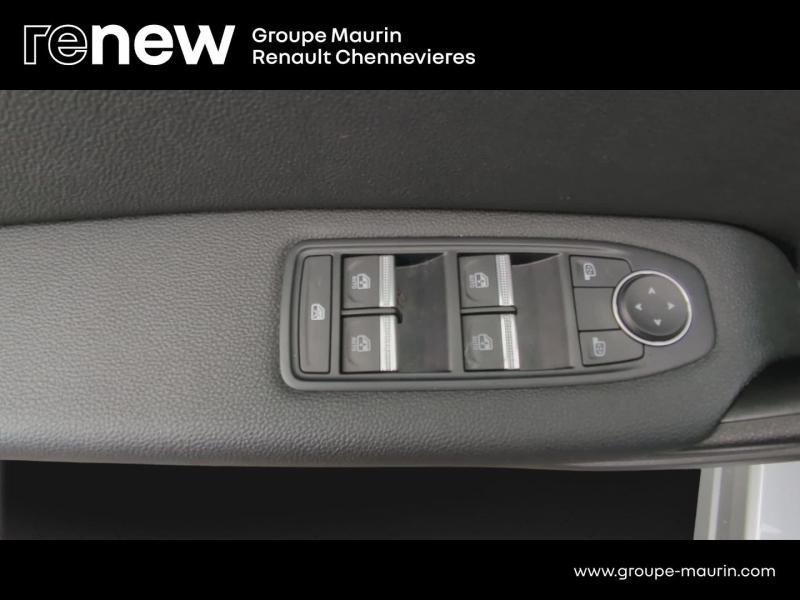 Photo 20 de l’annonce de RENAULT Captur d’occasion à vendre à CHENNEVIÈRES-SUR-MARNE