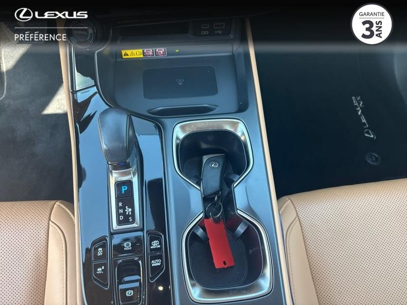 Photo 9 de l’annonce de LEXUS NX d’occasion à vendre à MONTFAVET
