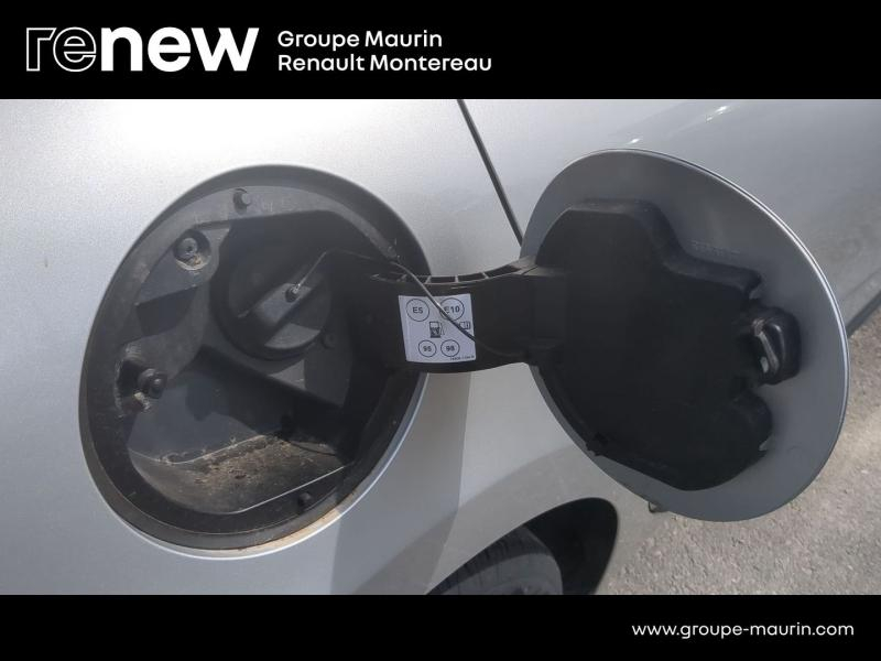 Photo 16 de l’annonce de RENAULT Clio d’occasion à vendre à VARENNES SUR SEINE