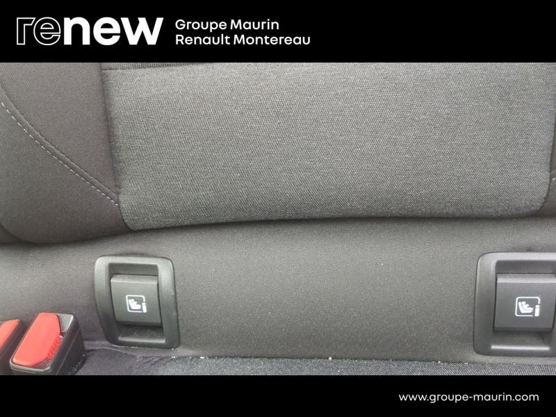 Photo 19 de l’annonce de RENAULT Clio d’occasion à vendre à VARENNES SUR SEINE