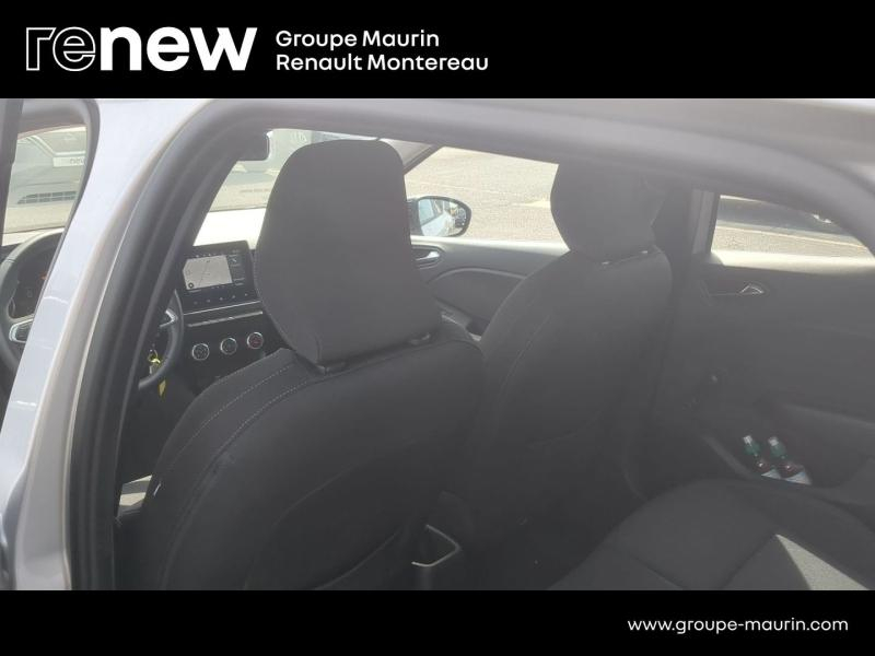 Photo 20 de l’annonce de RENAULT Clio d’occasion à vendre à VARENNES SUR SEINE