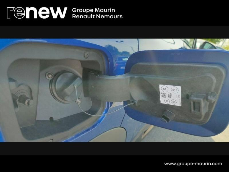 Photo 10 de l’annonce de RENAULT  d’occasion à vendre à SAINT PIERRE LES NEMOURS