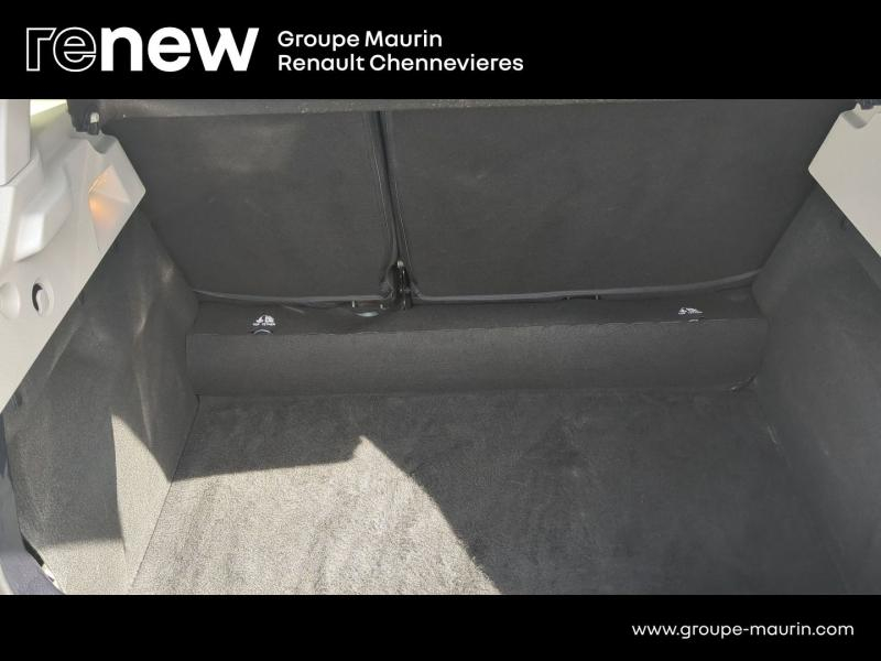 Photo 12 de l’annonce de RENAULT Zoe d’occasion à vendre à CHENNEVIÈRES-SUR-MARNE