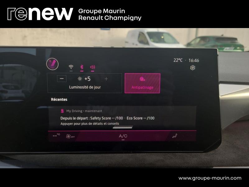 Photo 12 de l’annonce de RENAULT Clio d’occasion à vendre à CHAMPIGNY-SUR-MARNE