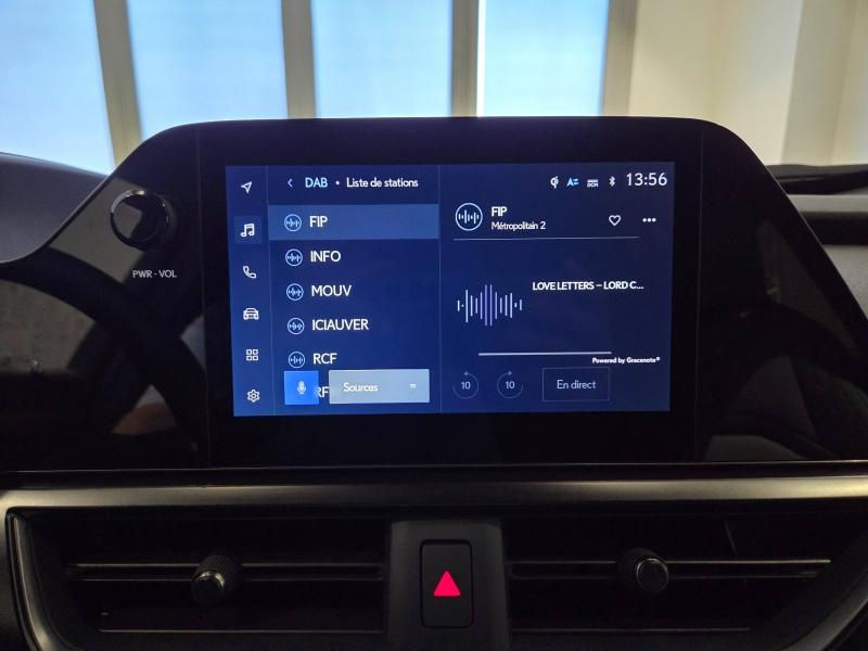 Photo 8 de l’annonce de LEXUS UX d’occasion à vendre à AUBIÈRE