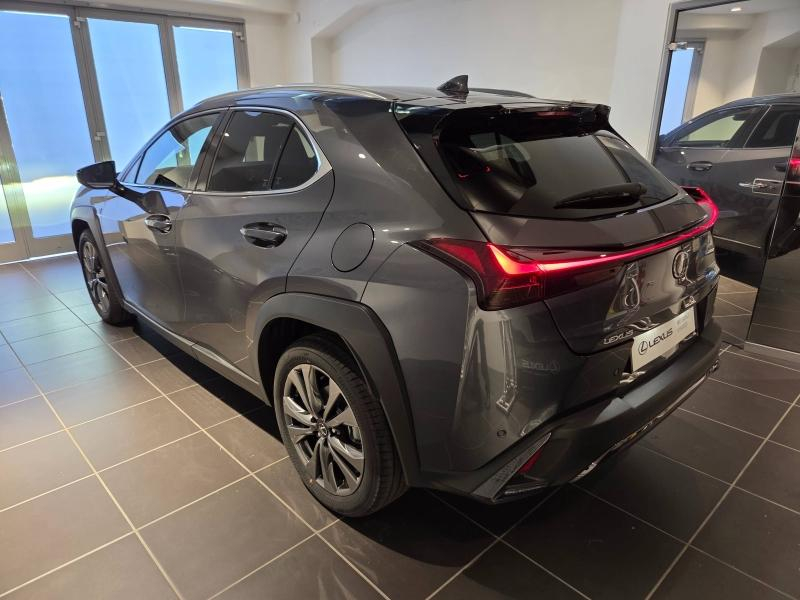 Photo 15 de l’annonce de LEXUS UX d’occasion à vendre à AUBIÈRE