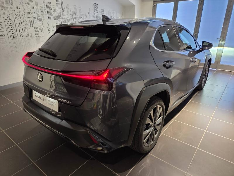 Photo 17 de l’annonce de LEXUS UX d’occasion à vendre à AUBIÈRE