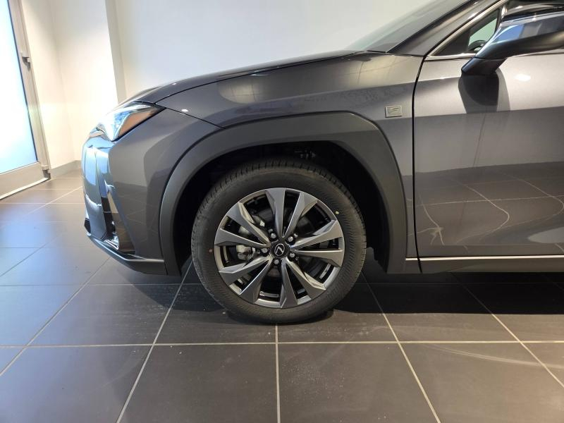 Photo 19 de l’annonce de LEXUS UX d’occasion à vendre à AUBIÈRE