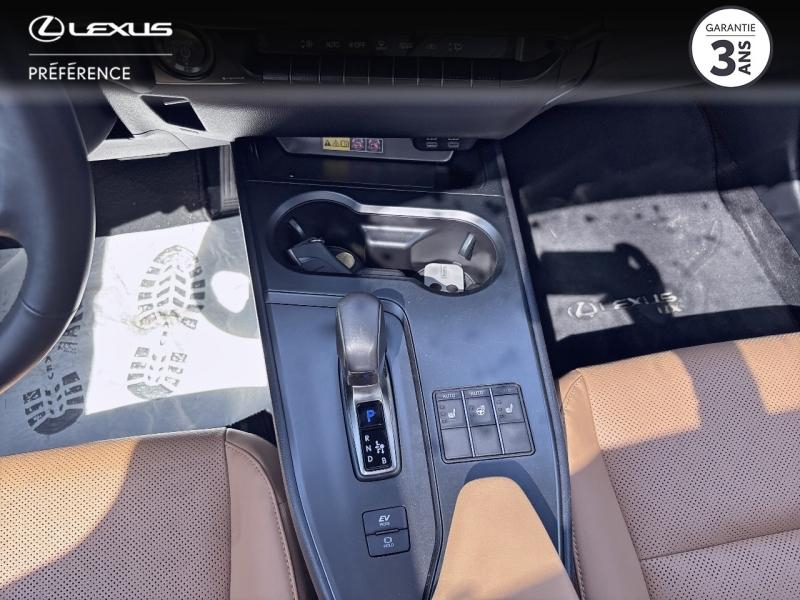 Photo 9 de l’annonce de LEXUS UX d’occasion à vendre à MONTFAVET