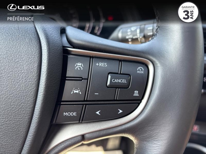 Photo 10 de l’annonce de LEXUS UX d’occasion à vendre à MONTFAVET
