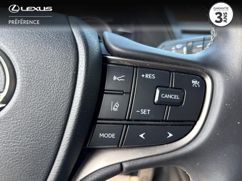 Photo 10 de l’annonce de LEXUS UX d’occasion à vendre à MONTFAVET