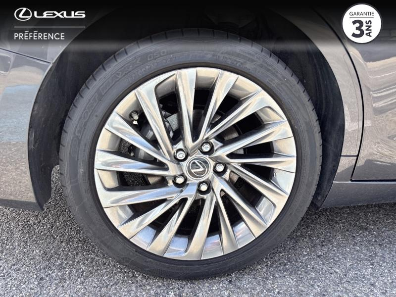 Photo 4 de l’annonce de LEXUS ES d’occasion à vendre à MONTFAVET