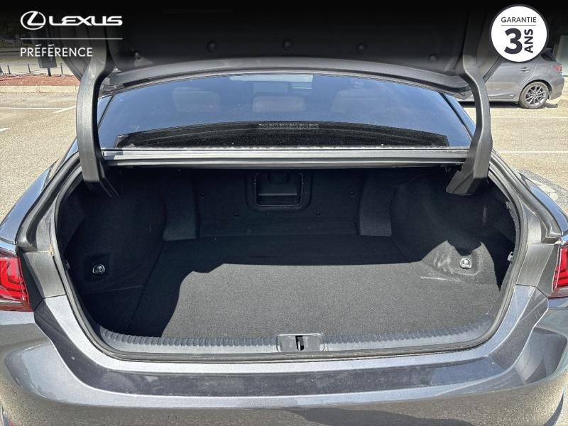 Photo 15 de l’annonce de LEXUS ES d’occasion à vendre à MONTFAVET