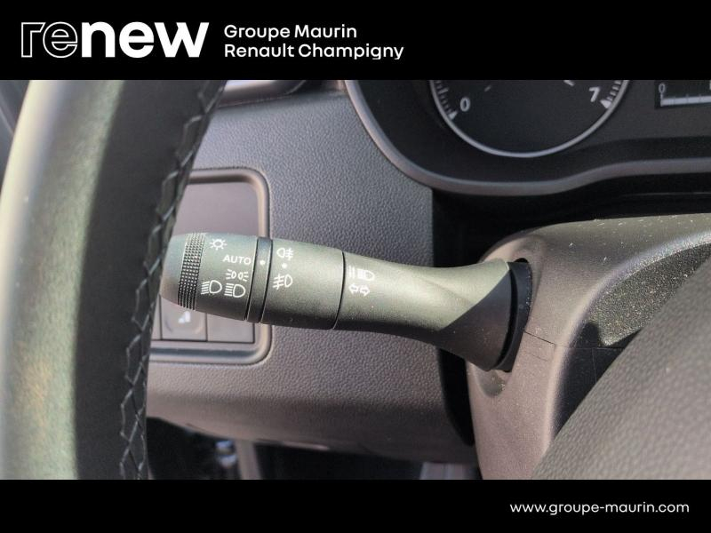 Photo 19 de l’annonce de DACIA Duster d’occasion à vendre à CHAMPIGNY-SUR-MARNE