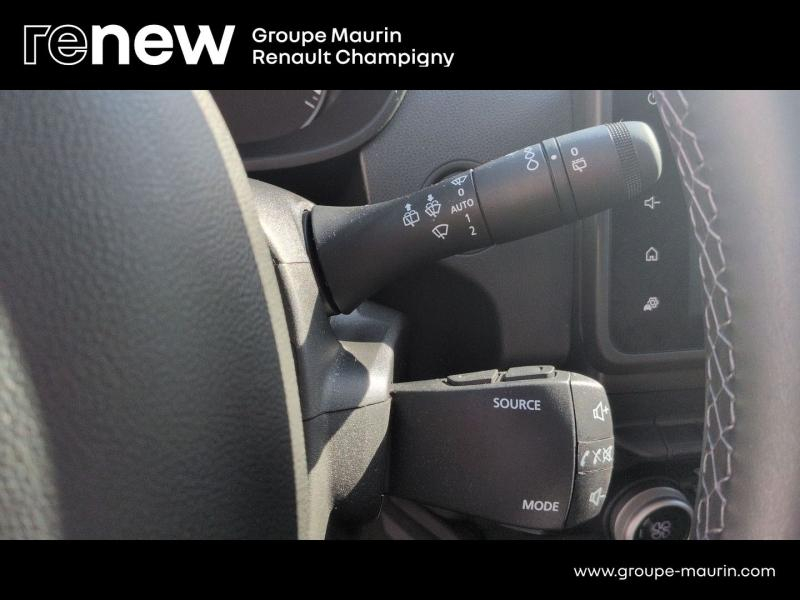 Photo 20 de l’annonce de DACIA Duster d’occasion à vendre à CHAMPIGNY-SUR-MARNE