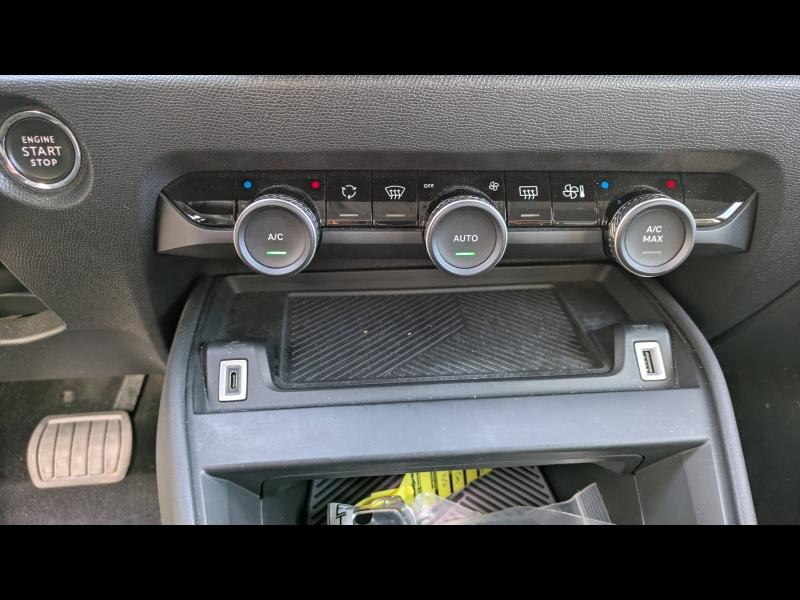 Photo 13 de l’annonce de CITROEN C4 d’occasion à vendre à AUBIÈRE