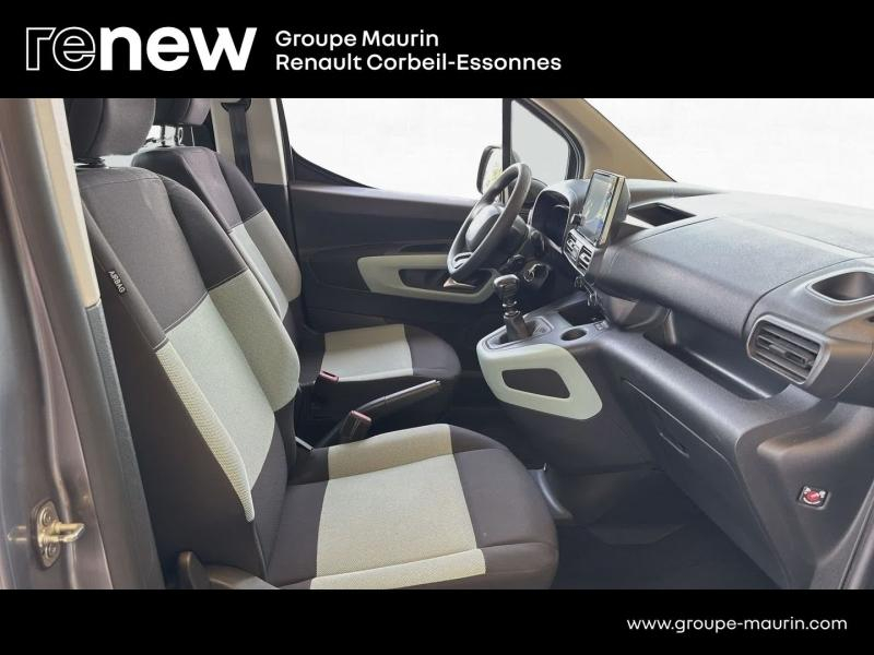 Photo 19 de l’annonce de CITROEN Berlingo d’occasion à vendre à CORBEIL-ESSONNES