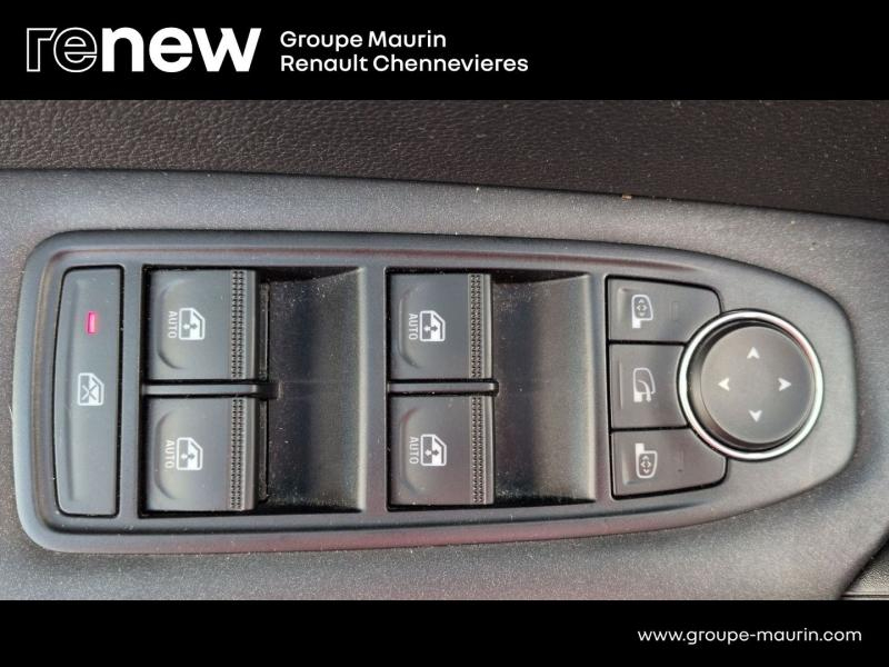 Photo 15 de l’annonce de RENAULT Captur d’occasion à vendre à CHENNEVIÈRES-SUR-MARNE