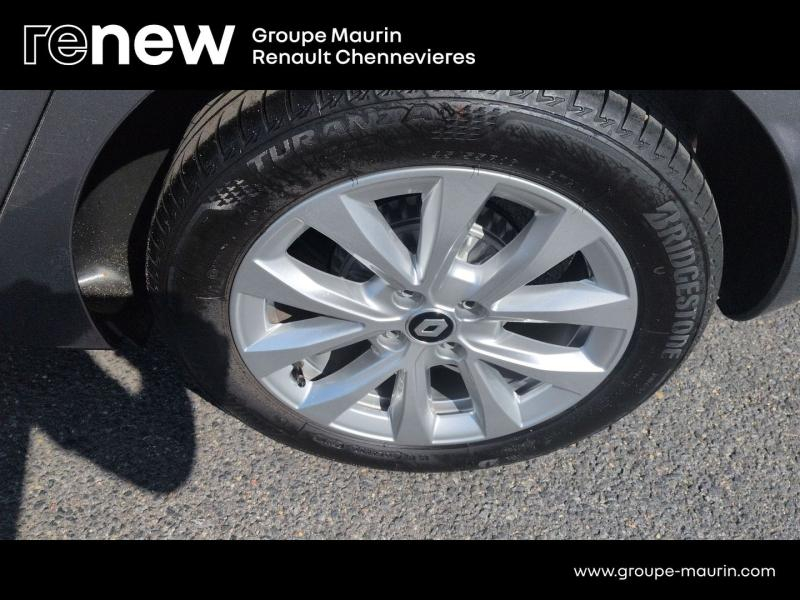 Photo 10 de l’annonce de RENAULT Clio d’occasion à vendre à CHENNEVIÈRES-SUR-MARNE