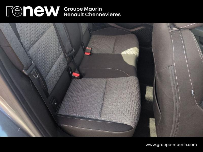 Photo 15 de l’annonce de RENAULT Clio d’occasion à vendre à CHENNEVIÈRES-SUR-MARNE