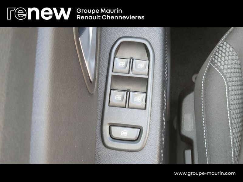 Photo 9 de l’annonce de DACIA Duster d’occasion à vendre à CHENNEVIÈRES-SUR-MARNE