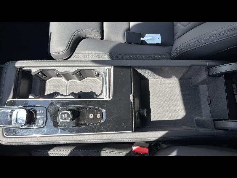 Photo 17 de l’annonce de VOLVO XC90 d’occasion à vendre à AIX-EN-PROVENCE