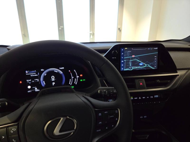 Photo 4 de l’annonce de LEXUS UX d’occasion à vendre à AUBIÈRE
